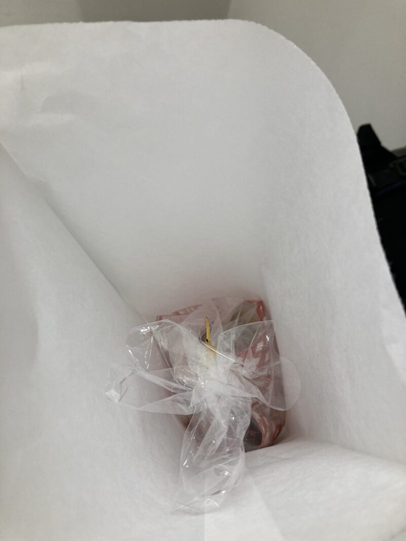 お持ち帰り用の紙袋内