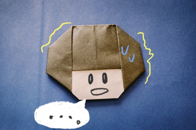 緊張して黙ってしまうイメージ画像