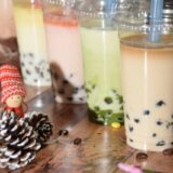 タピオカドリンクが並んだ画像